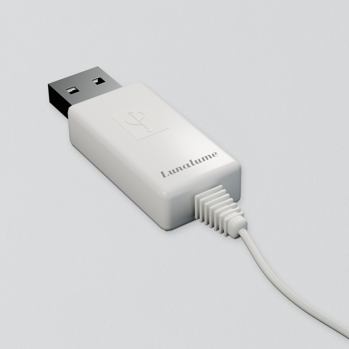 Nahaufnahme des USB-A-Steckers am Wandlerkabel mit Lunalume-Schriftzug